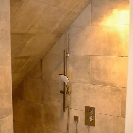 度假居 Happytime 宾茨